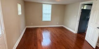 826 Radford Place Gallery 8