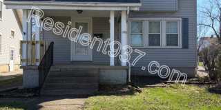 Spacious 3 Bed 2 bath Home Gallery 1