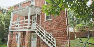2027-2028 School Year / 8 Bdrm / 3 Bath Steps from UVA Grounds Gallery 3