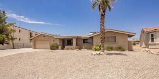 4 Bedroom Pool Home Located Downtown Gallery 1