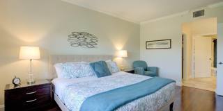 500 Uno Lago Drive Gallery 15