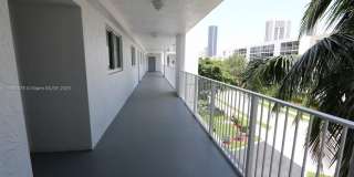 17800 N Bay Rd Gallery 24