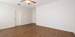 $1,950 3 Bed/2 Bath/2 Garage Ready for Move-in Home in Woodland Creek Gallery 12
