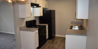 2800 McFarland Apartment Homes Gallery 1