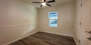 AVAILABLE: Updated 4 BR / 2 BA in Prime South Austin Location Gallery 26