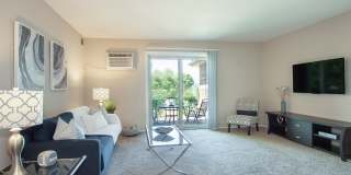 The Greenway at Carol Stream Gallery 7