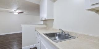 Coronado Apartments Gallery 41