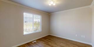 Clean Home with Lots of space ready to be your Home! Gallery 7