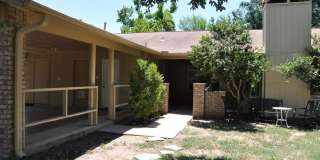 3-Bedroom 2-Bath Duplex in NW Austin Gallery 1