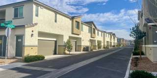 3 bed 2 bath 2 car garage Townhome "On the Strip" South Las Vegas Blvd Gallery 3