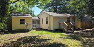 Updated 2BR/1BA Home with a fenced back yard Gallery 28