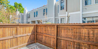 Spacious 2Bed/2.5Bath Townhouse in Central Denver Gallery 25