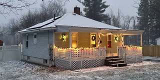 Bright & Updated 2-Bed Home in Dalton- $2250 Gallery 1