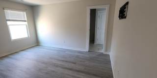 Spacious 4BR House in Charlotte Gallery 13