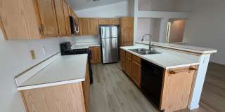Hard to Find 4 Bedroom Single Story Gallery 6