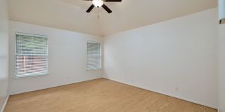 30 PEMBROKE LN Gallery 10