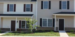 3 Bedroom, 2.5 Bath Two Level Townhouse Gallery 1