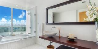 1643 Brickell Ave Gallery 24