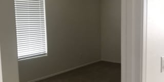Beautiful 5 Bedroom 3 Bath in Surprise asking $2500.00 Gallery 25