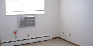 1710 East 16th Street Gallery 8