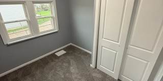 Cute 2 Bedroom Home with Large yard! Gallery 16