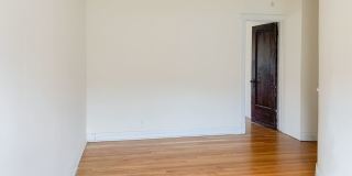 1825-39 W Foster / 5131-37 N Wolcott Gallery 32