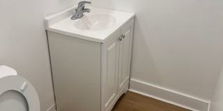 Pet Friendly Renovated Brookline Gem with Laundry in Unit and 1 Parking is a steal! Gallery 8