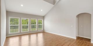Beautiful 3BR/3BA Villa with Bonus Loft - Available NOW! Gallery 7