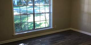 3 bed 2 Bath Brick Home off Park Avenue! Gallery 20