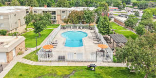 Royal Oaks Gallery 27