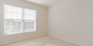 15675 WILLIAM BAYLISS Court Gallery 16