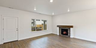 4 bedroom home in desirable neighborhood Gallery 8