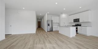 NEW CONTRUCTION 3/2/2 FOR LEASE IN SHERMAN! Gallery 19