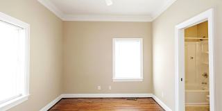 Charming Move-in Ready Downtown Home With Updates Charming Move-in Ready Downtown Home With Updates Gallery 11