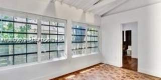 400 NE 86th St Gallery 24