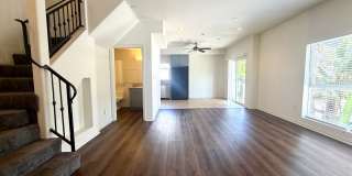 Fabulous 3Bed 2.5bath North Hollywood Condo! Gallery 1