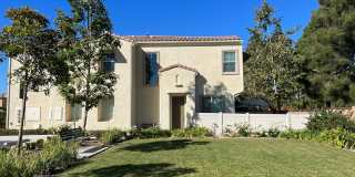 Stunning 3-Bed/2.5-Bath End Unit Condo with Solar & Large Yard Gallery 1