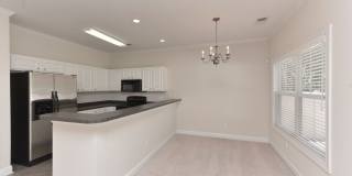 3BR 2.5BA Townhome in Pennington Square ~ Minutes to Fort Jackson, the VA hospital, USC Medical School, and I-77! Gallery 8