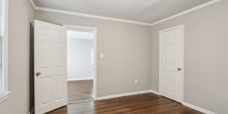 1932 Beech Street Gallery 22