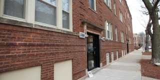 1901 W NEWPORT Avenue Gallery 1