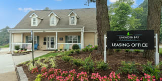 Linkhorn Bay Apartments Gallery 1