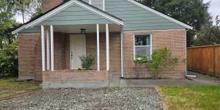 Spacious Single-Story 3 Bed / 2 Bath Home in Federal Way Gallery 1