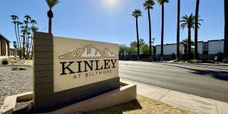 Kinley at Biltmore Gallery 20