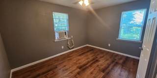 1325 Bruce Street - 1 Gallery 16