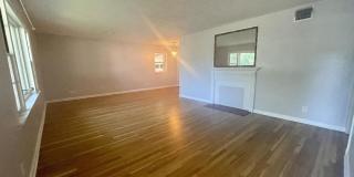 1822 E. 2nd St. Gallery 6