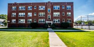 6705 S Michigan Gallery 9