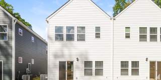 3-Bedroom, 2.5 Bath Townhome for Rent in Westerly Hills | Attached Garage & Modern Kitchen | Charlotte, NC Gallery 16