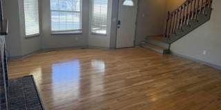 Spacious 6BR House in Aurora Gallery 10