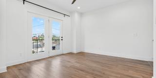 413 Lellyett Street Gallery 27