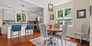 Stunning 4 Bedroom in Downtown Durham with Large Fenced Yard! Gallery 7